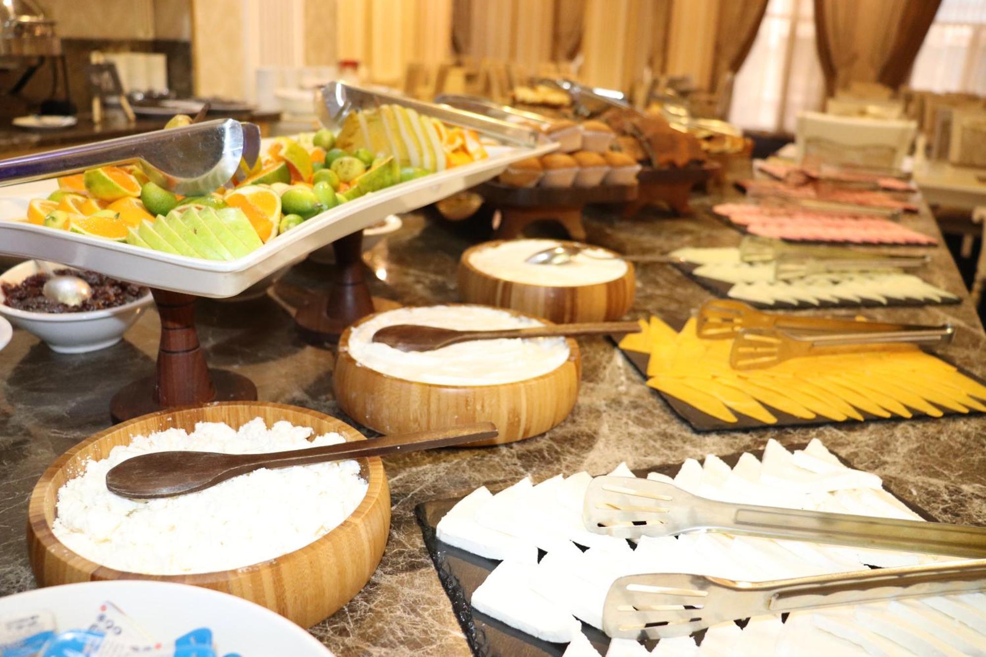 Premier Palace Baku Exterior photo A cheese platter